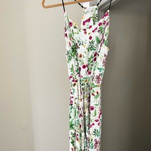 Wayf high Low dress size large tie middle fits size 8-12 sleeveless